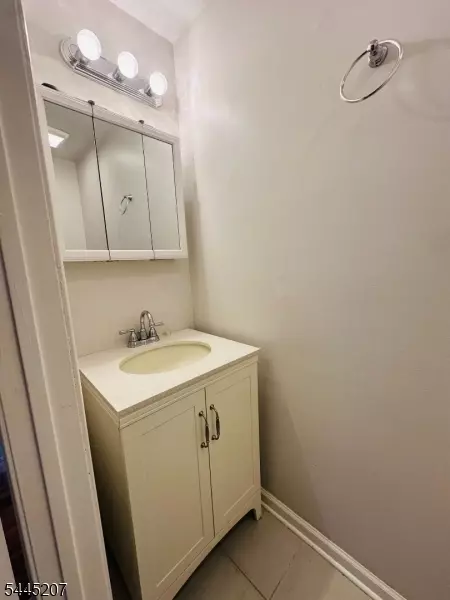 Bath - 231 Mcauliffe Ct, Franklin Twp, NJ 08873 photo 1 of 4