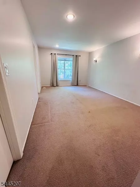 Other - 231 Mcauliffe Ct, Franklin Twp, NJ 08873 photo 2 of 5