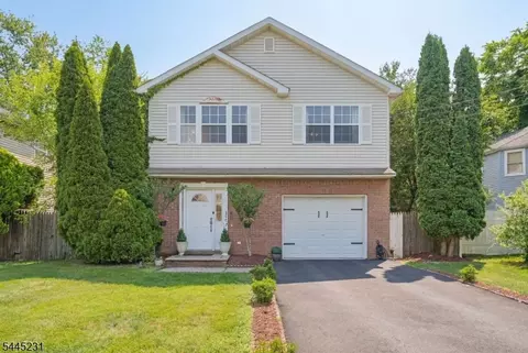 2402 Hamlette Pl, Scotch Plains, NJ 07076