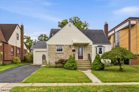 208 Baldwin Ave, New Milford, NJ 07646