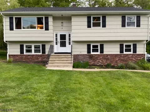12 Holly Dr, Denville, NJ 07834