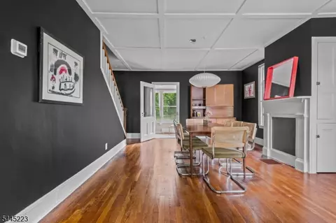 Dining - 139 Main St, Hampton, NJ 08827 photo 1 of 2