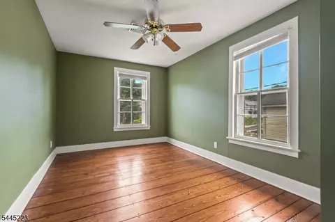 Bedroom - 139 Main St, Hampton, NJ 08827 photo 4 of 6