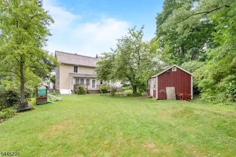 Exterior - 139 Main St, Hampton, NJ 08827 photo 3 of 5