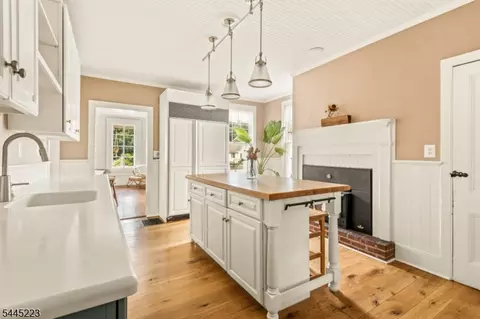Kitchen - 139 Main St, Hampton, NJ 08827 photo 2 of 3