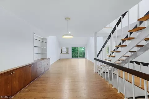 321 N Wyoming Ave #2B, South Orange, NJ 07079