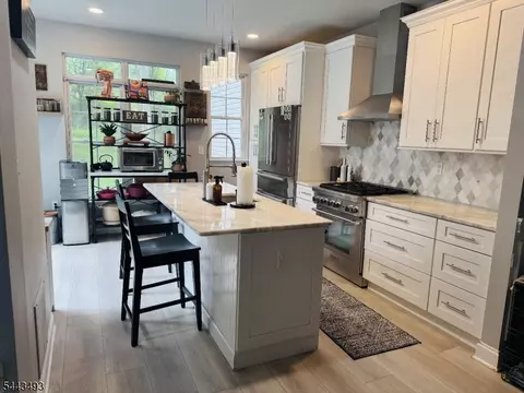 120 Loft Dr #120, Martinsville, NJ 08836
