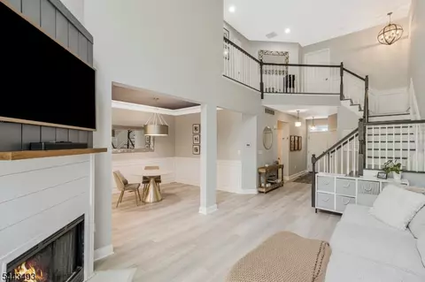120 Loft Dr, Martinsville, NJ 08836