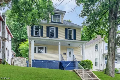 4 Park Heights Ave, Dover, NJ 07801