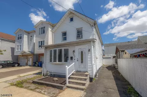 907 Bond St, Elizabeth, NJ 07201