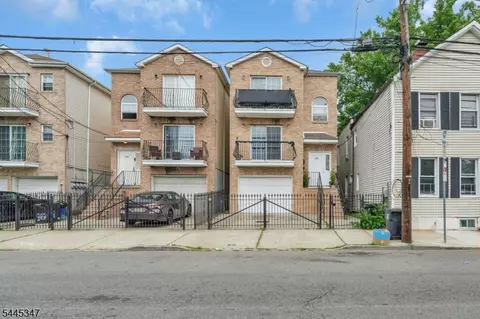 533 S 10th St, Newark, NJ 07103