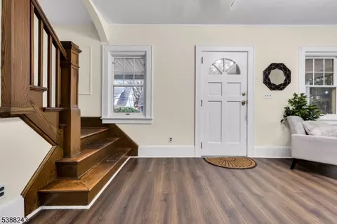 Entry Way - 906 Dewitt St, Linden, NJ 07036 photo 1 of 8