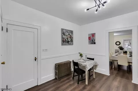 Entry Way - 906 Dewitt St, Linden, NJ 07036 photo 5 of 8