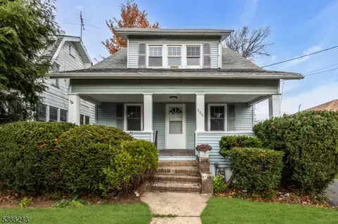Exterior - 906 Dewitt St, Linden, NJ 07036 photo 5 of 10