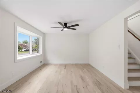 421 1st St, Middlesex, NJ 08846 photo 3
