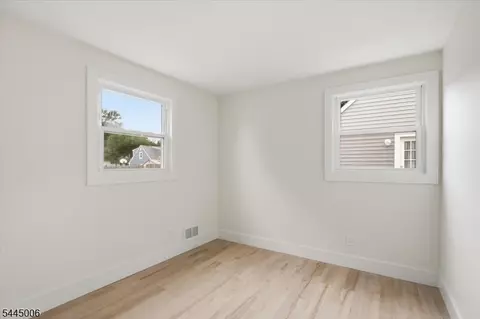 421 1st St, Middlesex, NJ 08846 photo 13