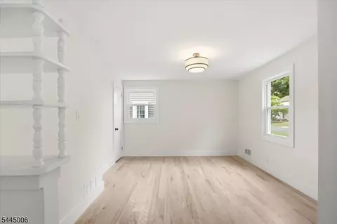 421 1st St, Middlesex, NJ 08846 photo 6