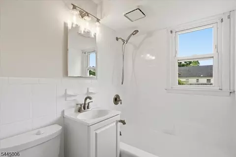421 1st St, Middlesex, NJ 08846 photo 12