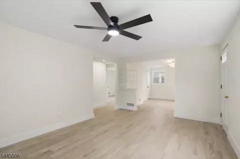 421 1st St, Middlesex, NJ 08846 photo 5