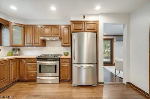 Kitchen - 43 Pine St, Millburn, NJ 07041 photo 4 of 4