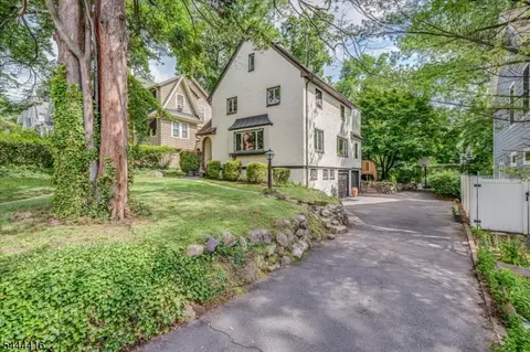 Exterior - 43 Pine St, Millburn, NJ 07041 photo 3 of 6