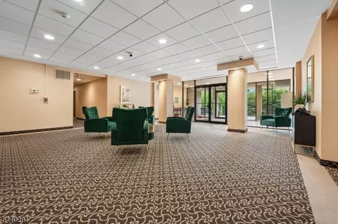 1 Euclid Ave #2E, Summit, NJ 07901 photo 23