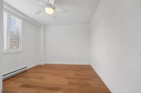 Bedroom - 1 Euclid Ave #2E, Summit, NJ 07901 photo 5 of 6