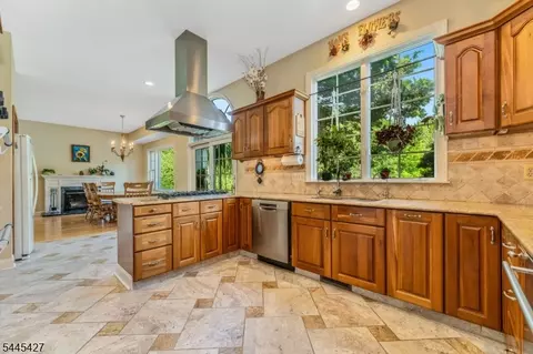 38 Larsen Rd, Ringoes, NJ 08551 photo 13