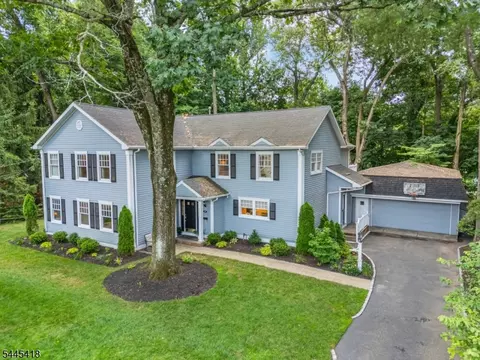 Exterior - 38 Valley View Ave, Summit, NJ 07901 photo 4 of 12