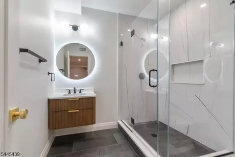 Bath - 333 Harrison St, Paramus, NJ 07652 photo 3 of 3