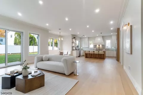 Living - 333 Harrison St, Paramus, NJ 07652 photo 6 of 7
