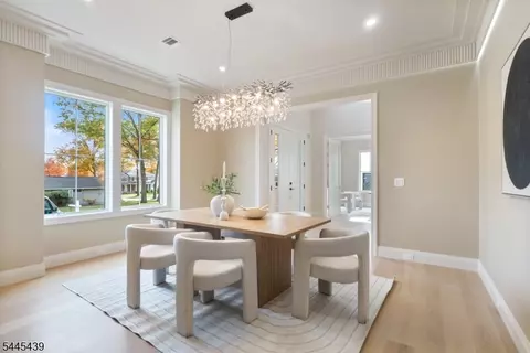 Dining - 333 Harrison St, Paramus, NJ 07652 photo 2 of 3