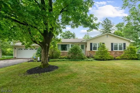 11 Meadow Brook Rd, Flemington, NJ 08822