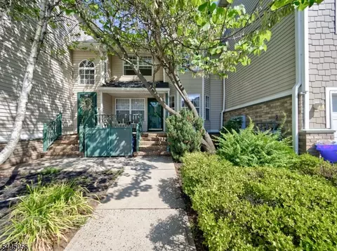 1204 Rhoads Dr, Belle Mead, NJ 08502