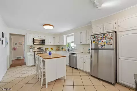 26 Tower Dr, Springfield, NJ 07081 photo 9