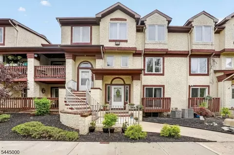 109 Michaels Ct #109, Woodbridge, NJ 07095