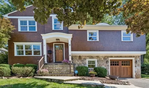 5 Raymond St, Chatham, NJ 07928