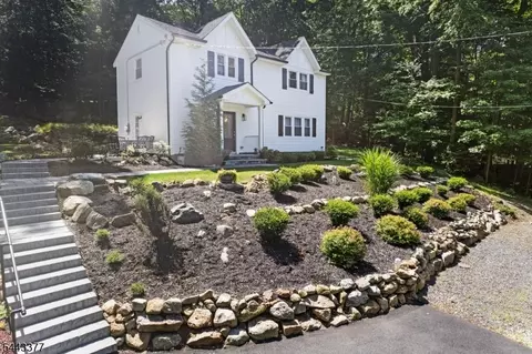 94 Castle Rock Rd, Lake Hopatcong, NJ 07849