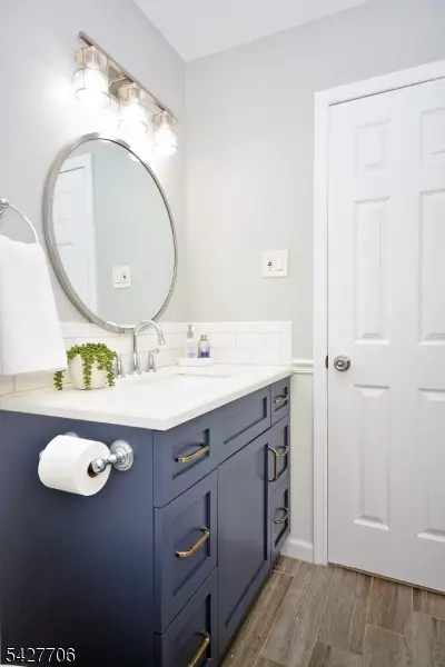 Bath - 1436 Coolidge St, Plainfield, NJ 07062 photo 2 of 3