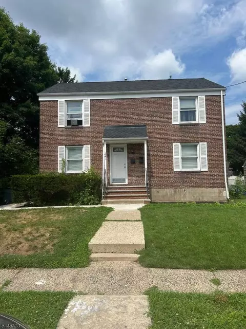 241 N 3rd Ave, Manville, NJ 08835