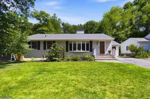 50 Warren St, Whippany, NJ 07981
