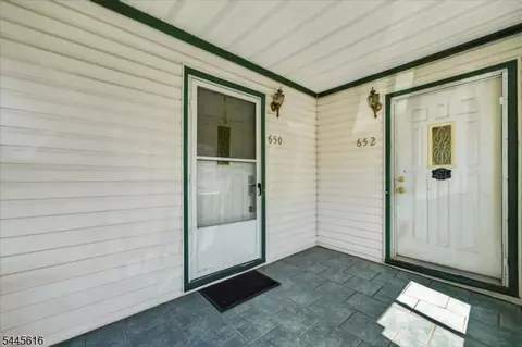 Entry Way - 650 E 6th St, Plainfield, NJ 07060 photo 1 of 5