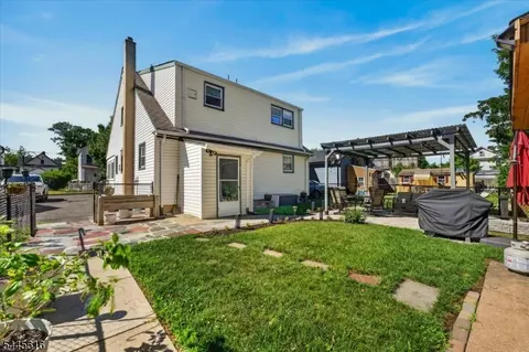 Exterior - 650 E 6th St, Plainfield, NJ 07060 photo 4 of 4
