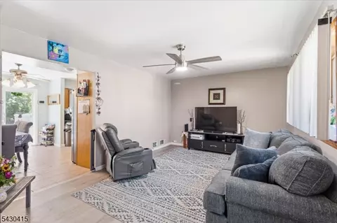 62 Front St, Paterson, NJ 07522