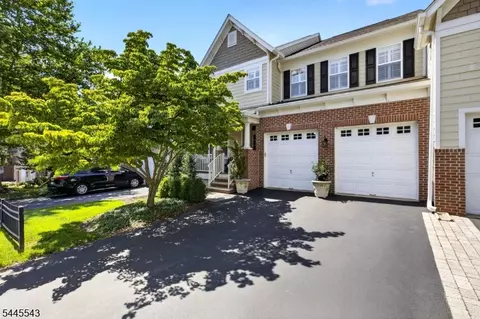 502 Titus Rd, Lambertville, NJ 08530