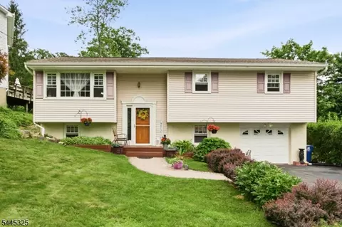 13 Anderson Ave, Rockaway, NJ 07866