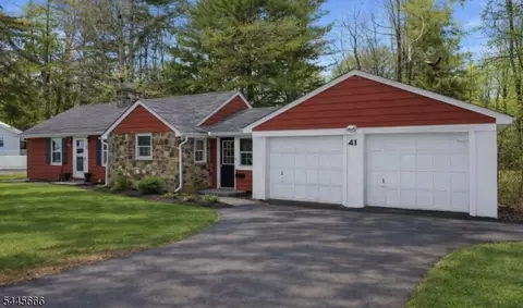 41 Summit Rd, Sparta, NJ 07871