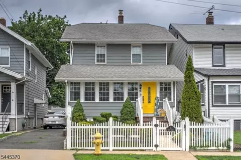 6 Grove St, Bloomfield, NJ 07003