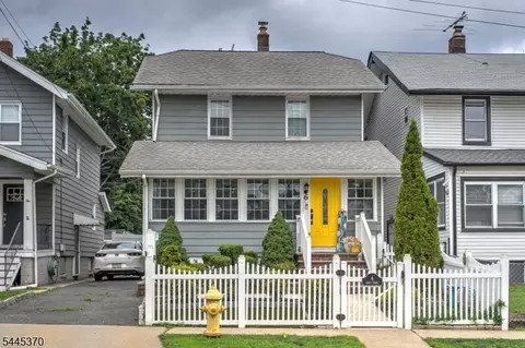 6 Grove St, Bloomfield, NJ 07003