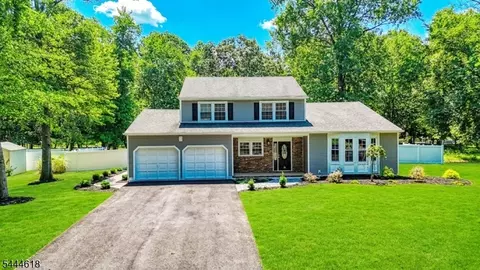 415 Elwood St, Piscataway, NJ 08854